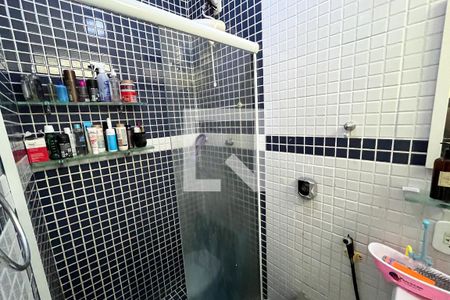 Banheiro quarto 1 de casa à venda com 5 quartos, 610m² em Jardim Guanabara, Rio de Janeiro