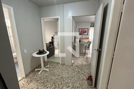 Hall de casa à venda com 5 quartos, 610m² em Jardim Guanabara, Rio de Janeiro