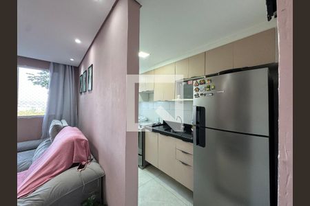 Sala/Cozinha de apartamento à venda com 2 quartos, 47m² em Jardim do Lago, Osasco