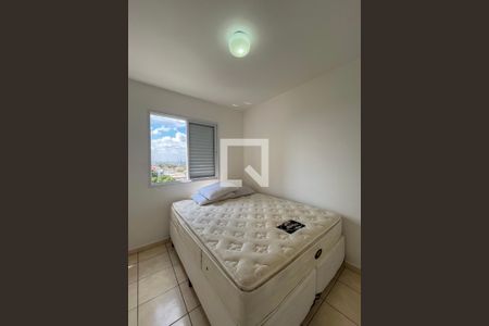 Quarto 1 de apartamento para alugar com 2 quartos, 45m² em Parque Fongaro, São Paulo