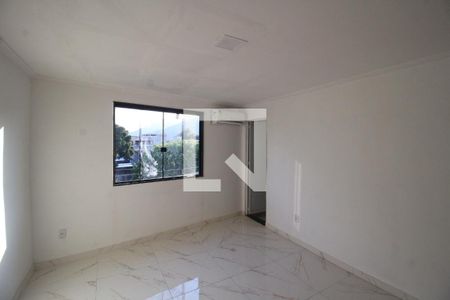 Suíte de apartamento para alugar com 3 quartos, 120m² em Centro, Nilópolis