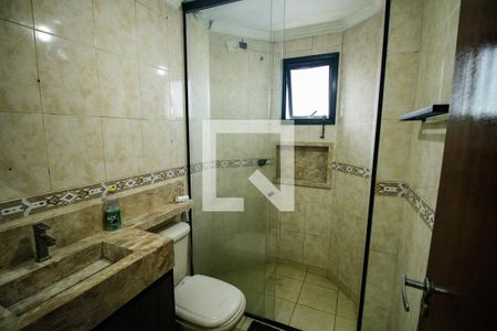 Banheiro de apartamento para alugar com 2 quartos, 66m² em Vila Caiçara, Praia Grande