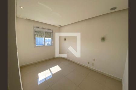 Quarto 1 de apartamento para alugar com 2 quartos, 77m² em Vila Sonia, São Paulo
