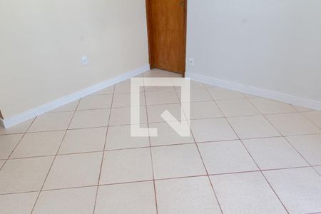 Sala de casa para alugar com 1 quarto, 102m² em Cosmos, Rio de Janeiro