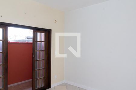 Sala de casa para alugar com 1 quarto, 102m² em Cosmos, Rio de Janeiro