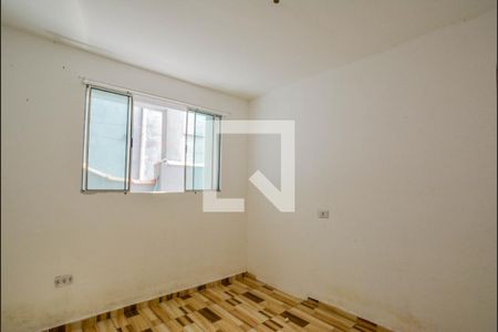 Quarto 2 de casa para alugar com 2 quartos, 50m² em Jardim Marek, Santo André