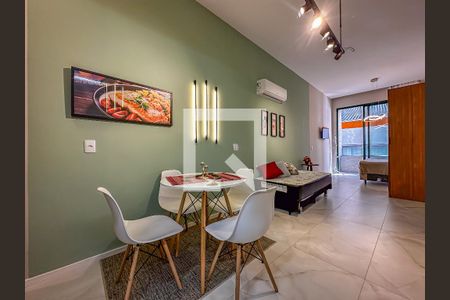 Kitnet/Studio para alugar com 1 quarto, 45m² em Centro, Rio de Janeiro