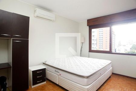 Quarto 2 de apartamento para alugar com 2 quartos, 78m² em Rio Branco, Porto Alegre