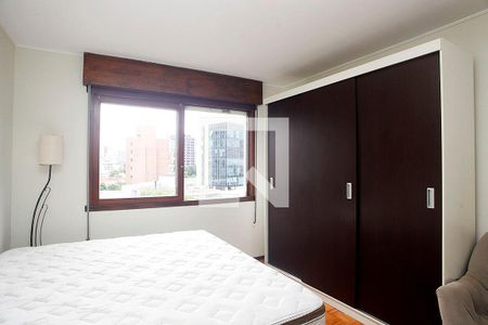 Quarto 2 de apartamento para alugar com 2 quartos, 78m² em Rio Branco, Porto Alegre