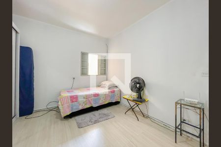 Quarto (Casa Superior) de casa à venda com 2 quartos, 408m² em Jardim das Flores, Osasco