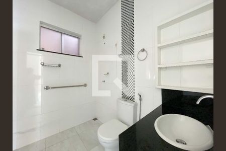 Casa à venda com 4 quartos, 366m² em Bandeirantes, Contagem
