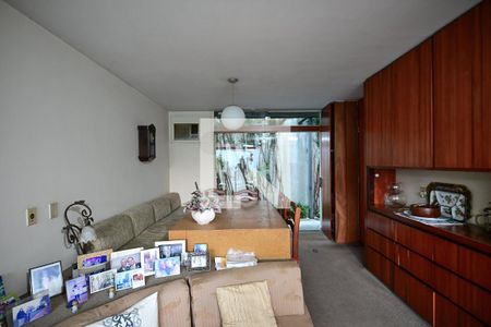 Sala de Tv de casa à venda com 4 quartos, 374m² em Vila Sonia, São Paulo