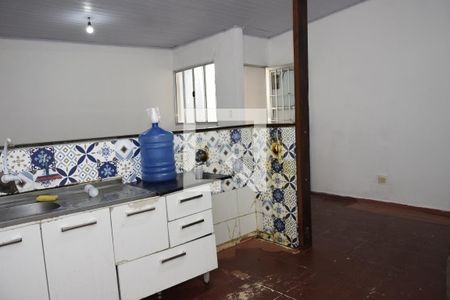Cozinha de casa para alugar com 2 quartos, 70m² em Jardim Santa Tereza, Embu das Artes