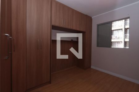 Quarto 1 de apartamento para alugar com 2 quartos, 54m² em Vila Ivone, São Paulo