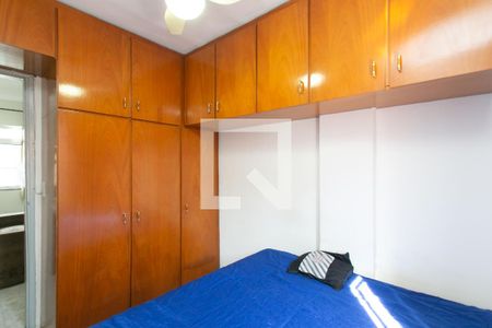 Quarto 1  de apartamento à venda com 2 quartos, 48m² em Conjunto Residencial José Bonifácio, São Paulo