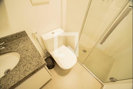 Banheiro de kitnet/studio para alugar com 1 quarto, 18m² em Vila Clementino, São Paulo