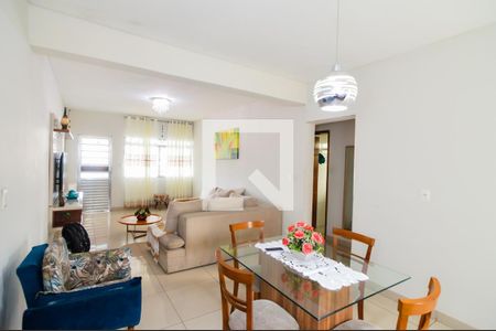 Sala de casa para alugar com 2 quartos, 208m² em Jardim Bebedouro, Guarulhos