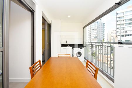 varanda sala de jantar de kitnet/studio para alugar com 1 quarto, 37m² em Pompeia, São Paulo