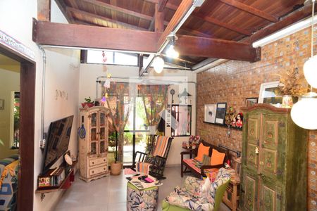 Sala de TV de casa à venda com 1 quarto, 96m² em Itanhangá, Rio de Janeiro