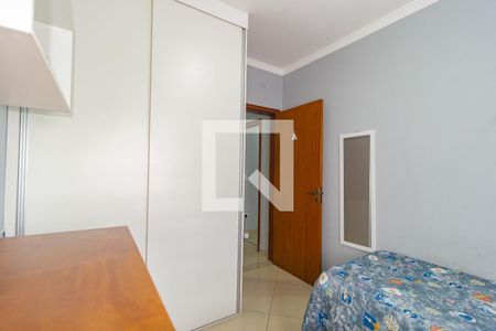 Quarto 2 de casa à venda com 3 quartos, 140m² em Parque Sevilha, São Paulo