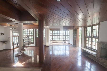 sala de casa de condomínio à venda com 3 quartos, 300m² em Condomínio Retiro das Pedras, Brumadinho