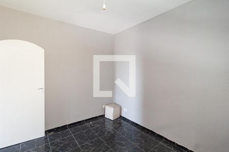 Quarto de casa para alugar com 1 quarto, 60m² em Vila Martins, Carapicuíba