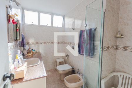 Banheiro da Suíte de apartamento para alugar com 4 quartos, 116m² em Santo Antônio, Belo Horizonte