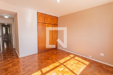 Suíte de apartamento para alugar com 4 quartos, 116m² em Santo Antônio, Belo Horizonte