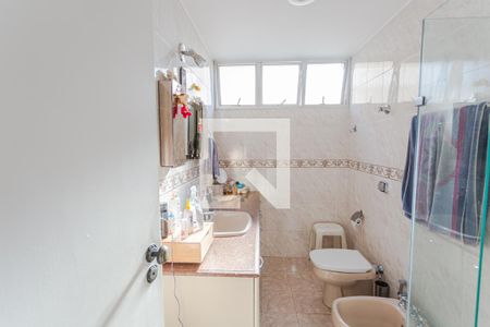 Banheiro da Suíte de apartamento para alugar com 4 quartos, 116m² em Santo Antônio, Belo Horizonte