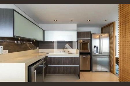 Apartamento à venda com 3 quartos, 323m² em Vila Madalena, São Paulo