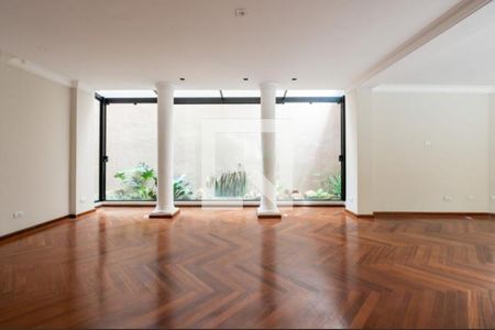 Casa à venda com 4 quartos, 384m² em Jardim America, São Paulo