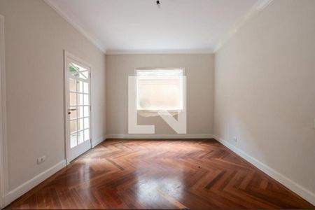 Casa à venda com 4 quartos, 384m² em Jardim America, São Paulo