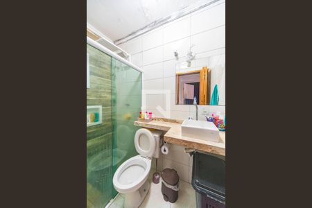 Banheiro  de casa à venda com 2 quartos, 50m² em Vila Junqueira, Santo André