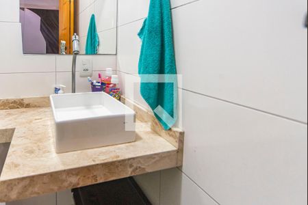 Banheiro  de casa à venda com 2 quartos, 50m² em Vila Junqueira, Santo André