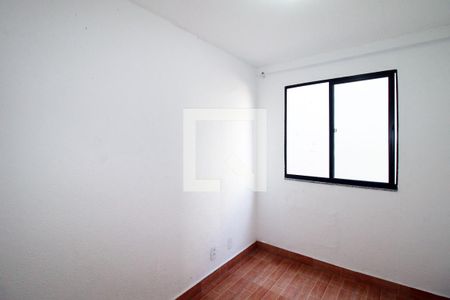 Quarto 2 de apartamento para alugar com 2 quartos, 41m² em Irajá, Rio de Janeiro