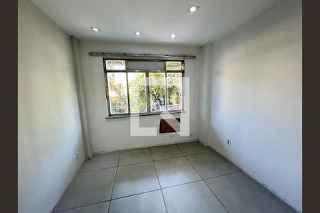 Quarto 1 de apartamento para alugar com 2 quartos, 97m² em Praça Seca, Rio de Janeiro