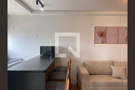 Sala - Cozinha de apartamento para alugar com 1 quarto, 39m² em Km 18, Osasco