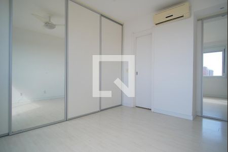 Suíte de apartamento para alugar com 3 quartos, 94m² em Jardim Europa, Porto Alegre