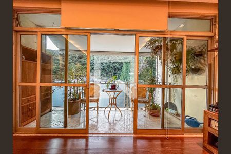 Apartamento à venda com 3 quartos, 143m² em Cosme Velho, Rio de Janeiro