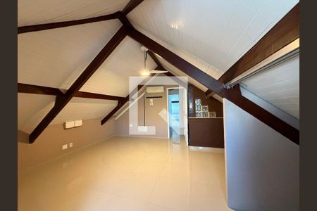Casa à venda com 5 quartos, 259m² em Recreio dos Bandeirantes, Rio de Janeiro