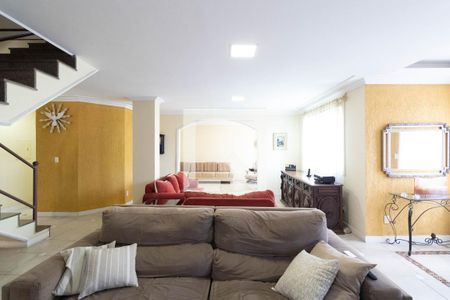 Sala de casa para alugar com 7 quartos, 550m² em Campo Grande, Rio de Janeiro