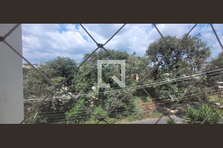 vista sala  de casa para alugar com 3 quartos, 120m² em Residencial Lagoa, Betim
