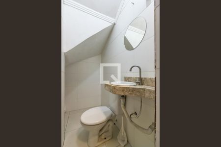 Lavabo de casa de condomínio para alugar com 2 quartos, 150m² em Vila Tupi, Praia Grande