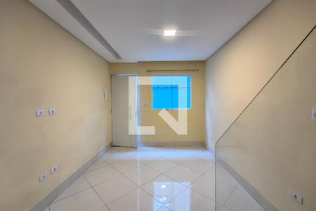 Sala de casa de condomínio para alugar com 2 quartos, 150m² em Vila Tupi, Praia Grande