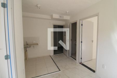 Sala/cozinha de apartamento para alugar com 2 quartos, 45m² em Jardim Gilda Maria, São Paulo