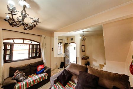 Casa para alugar com 3 quartos, 189m² em Parque Sao Rafael, São Paulo