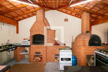 Casa para alugar com 0 quarto, 200m² em Vila Nova York, São Paulo