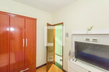 Quarto 2 de casa à venda com 3 quartos, 158m² em Realengo, Rio de Janeiro