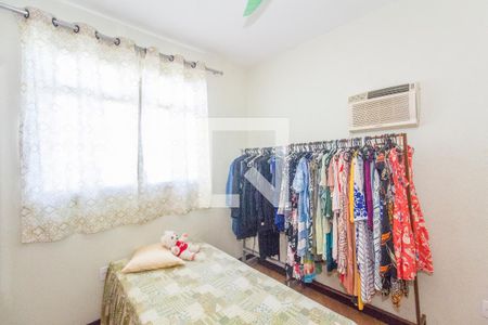 Quarto 1 de casa à venda com 3 quartos, 158m² em Realengo, Rio de Janeiro