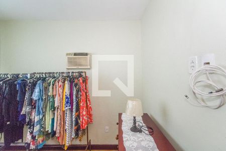 Quarto 1 de casa à venda com 3 quartos, 158m² em Realengo, Rio de Janeiro